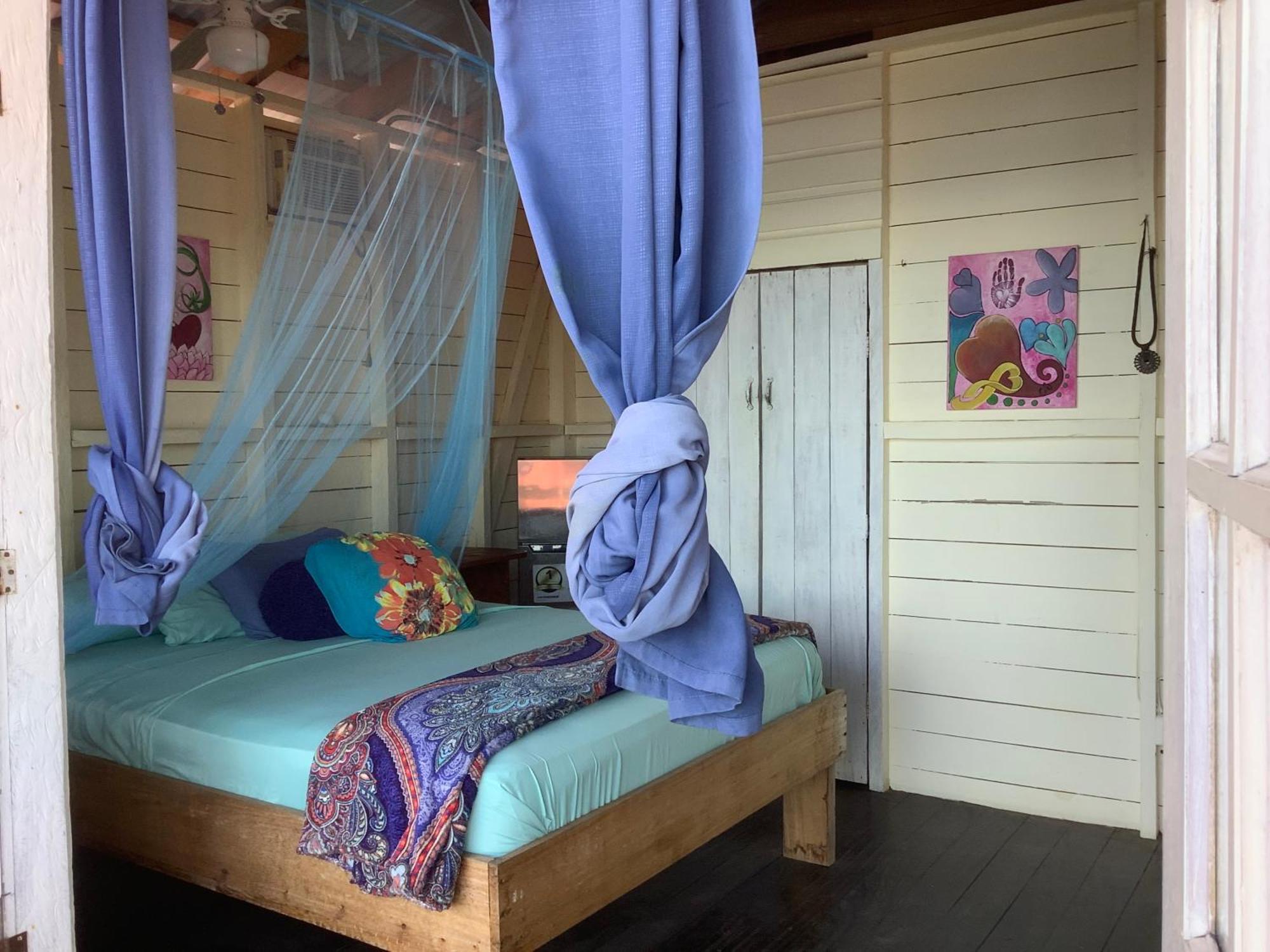 Life Is Good Casa Villa Bocas Town Bagian luar foto